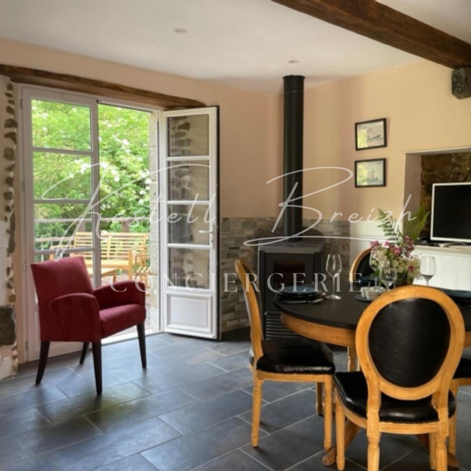 Vila La Familiale Du Manoir De Kerollivier Saint-Gilles-Pligeaux Exteriér fotografie